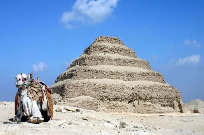 UNI009 – Tour to Pyramids, Memphis and Sakkara